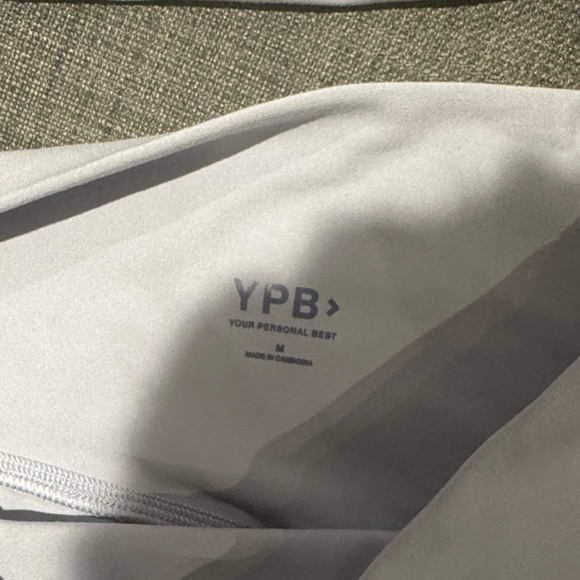 Abercrombie YPB active set - Picture 2 of 3